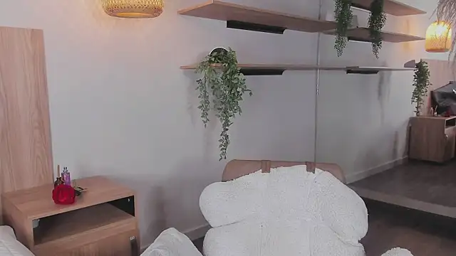 Snapshot of stefanny_ruiz_ chatting on 03/22/25, 12:14 stefanny ruiz online show from 03/22/25, 12:14