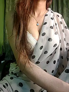 Snapshot of seductivegirl55 chatting on 02/27/26, 04:40 seductivegirl55 online show from 02/27/26, 04:40