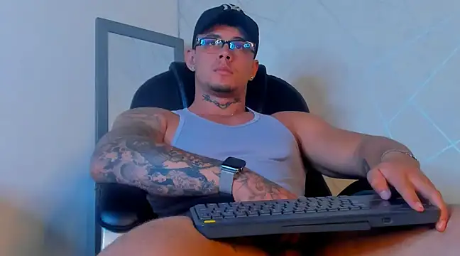 NoahhBrown online show from 02/13/25, 06:20