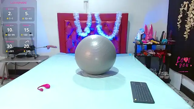 cleopatraa online show from 01/12/25, 02:41