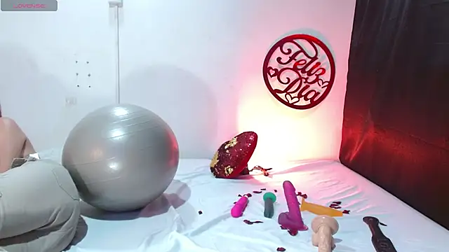 cleopatraa online show from 02/15/25, 12:22