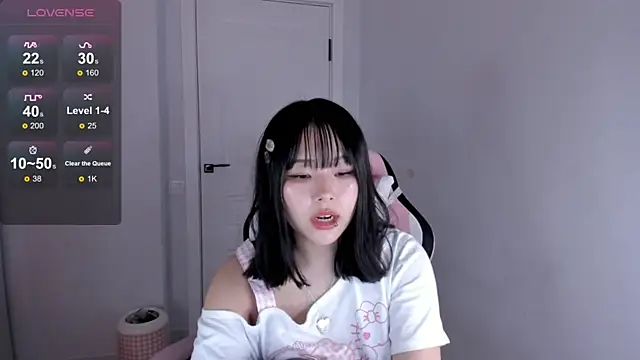 hee young11 online show from 12/03/25, 03:58