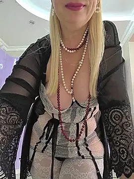 HotJanet online show from 11/16/25, 10:43