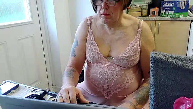 Snapshot of samanthasissieuk chatting on 02/05/26, 09:03 samanthasissieuk online show from 02/05/26, 09:03