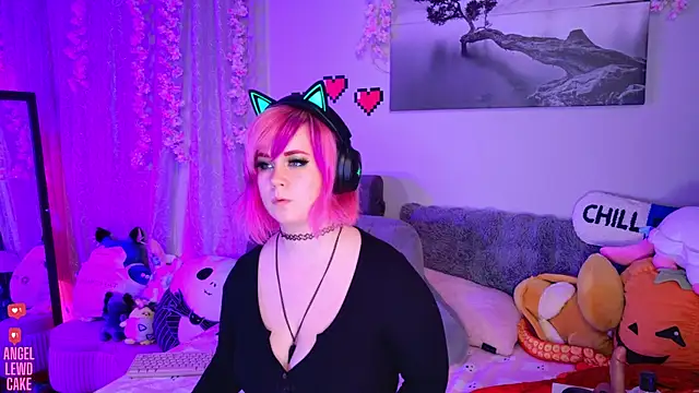 Angel-Lewd-Cake online show from 06/02/26, 12:12