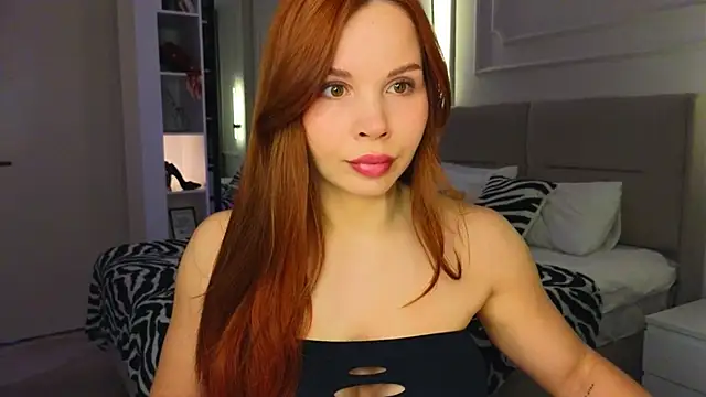 Snapshot of Lina-hill chatting on 05/21/26, 10:11 Lina-hill online show from 05/21/26, 10:11