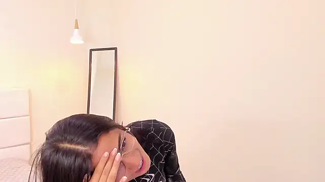 your khloe online show from 06/03/26, 01:57