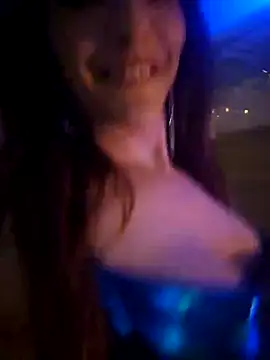 Snapshot of Luna_Kitanna chatting on 01/05/25, 11:01 Luna Kitanna online show from 01/05/25, 11:01