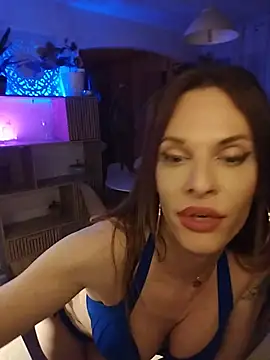 Luna Kitanna online show from 05/23/26, 10:03