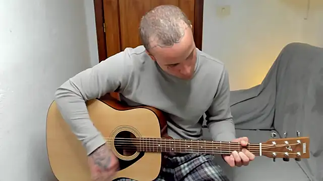 layneinchains online show from 04/10/26, 11:59