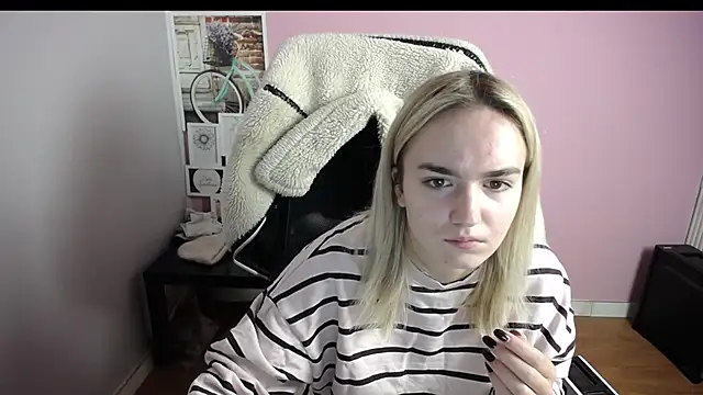 viktoria lovely online show from 12/04/25, 09:40