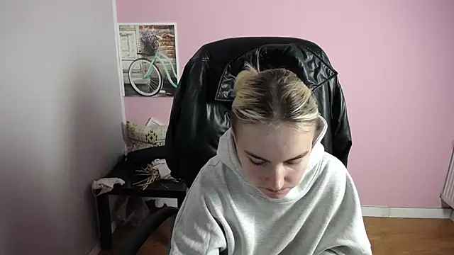 viktoria lovely online show from 04/02/26, 07:17