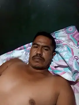 Snapshot of negro15cm17 chatting on 09/26/25, 02:04 negro15cm17 online show from 09/26/25, 02:04