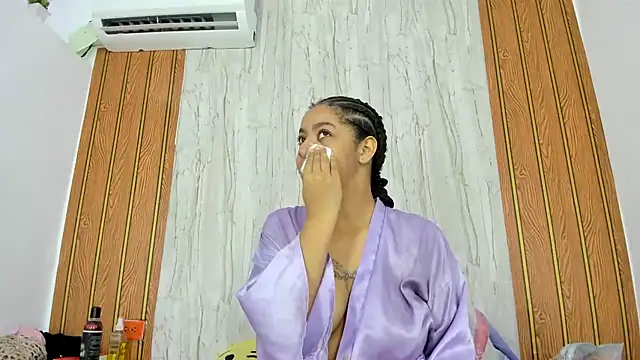 Alika01 online show from 10/07/25, 01:52