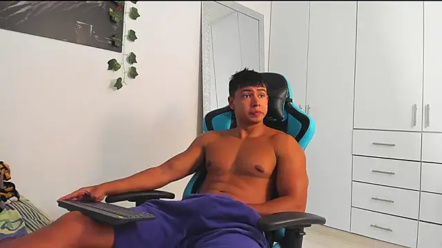 Bray Kevin online show from 09/08/25, 03:22