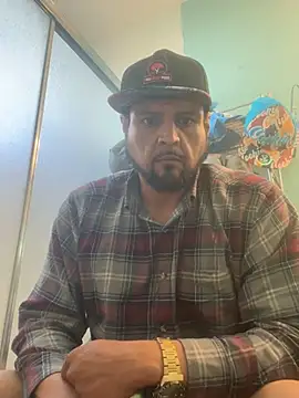 Snapshot of MrDickUdown24_7 chatting on 03/04/25, 09:54 MrDickUdown24 7 online show from 03/04/25, 09:54