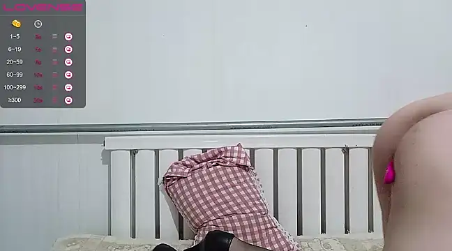 mimi-yangyang online show from 12/20/24, 05:08