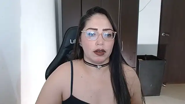 natashasmithe online show from 09/28/25, 07:52