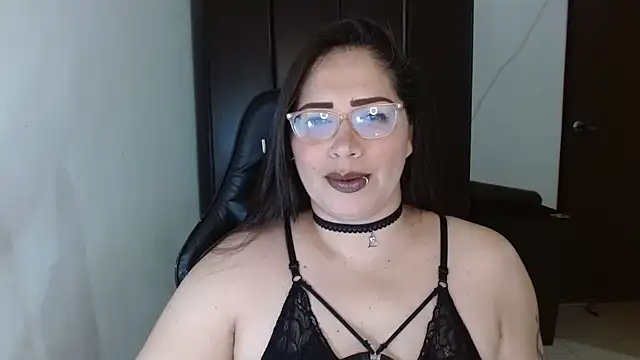 natashasmithe online show from 10/07/25, 09:23