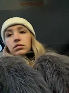 StasyWood online show from 11/28/25, 02:03