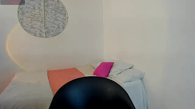 IsabelaVanegas  online show from 01/10/26, 07:26