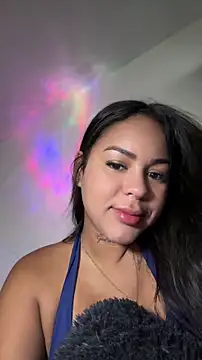 Snapshot of IsabelaVanegas_ chatting on 05/14/26, 05:31 IsabelaVanegas online show from 05/14/26, 05:31