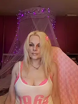 Snapshot of Angeldevilus chatting on 02/13/26, 12:17 Angeldevilus online show from 02/13/26, 12:17