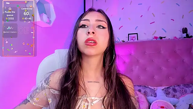 Snapshot of _cloe_martinez chatting on 12/01/24, 09:37 cloe martinez online show from 12/01/24, 09:37