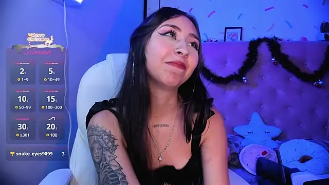 Snapshot of _cloe_martinez chatting on 01/04/25, 10:45 cloe martinez online show from 01/04/25, 10:45