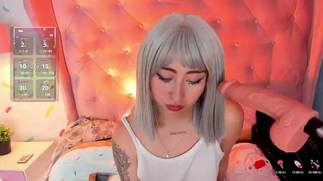 Snapshot of _cloe_martinez chatting on 02/08/25, 07:38 cloe martinez online show from 02/08/25, 07:38