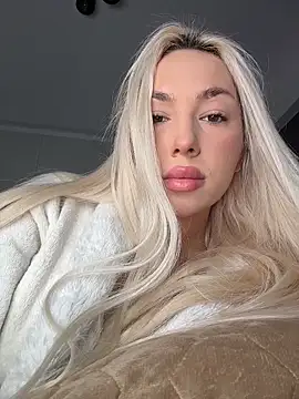 violettabunny03 online show from 02/26/26, 04:00