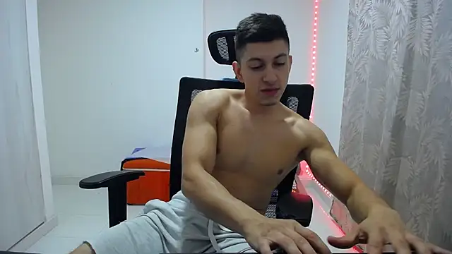 Snapshot of Iam_yourbabyprincess_XD chatting on 12/14/24, 06:56 Iam yourbabyprincess XD online show from 12/14/24, 06:56