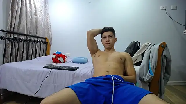 Snapshot of Iam_yourbabyprincess_XD chatting on 02/19/25, 06:00 Iam yourbabyprincess XD online show from 02/19/25, 06:00