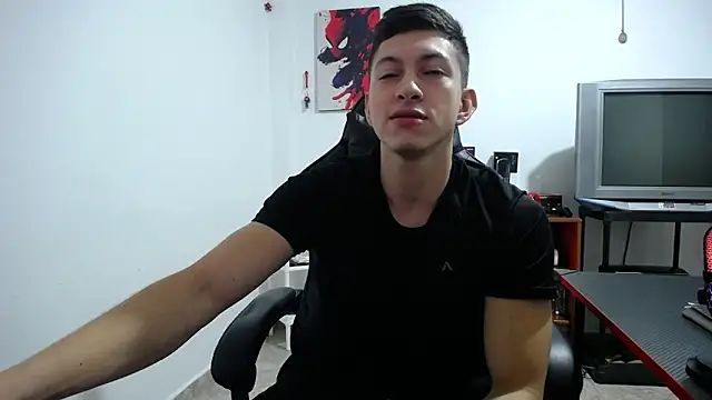 Snapshot of Iam_yourbabyprincess_XD chatting on 10/08/25, 04:10 Iam yourbabyprincess XD online show from 10/08/25, 04:10