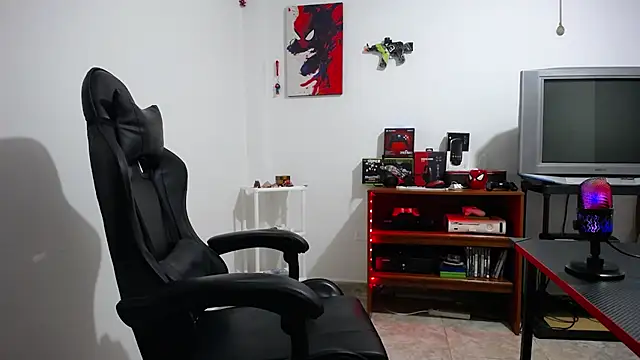 Snapshot of Iam_yourbabyprincess_XD chatting on 11/07/25, 04:23 Iam yourbabyprincess XD online show from 11/07/25, 04:23