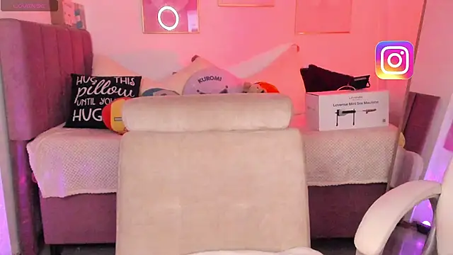 Hinataw33d01 online show from 11/06/25, 04:02