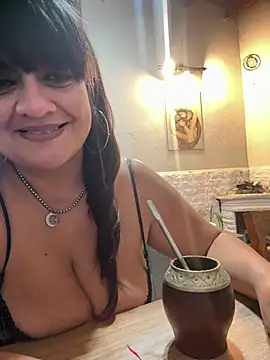 Snapshot of Sensualmente333 chatting on 05/16/26, 11:53 Sensualmente333 online show from 05/16/26, 11:53