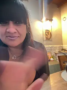 Snapshot of Sensualmente333 chatting on 06/03/26, 11:57 Sensualmente333 online show from 06/03/26, 11:57