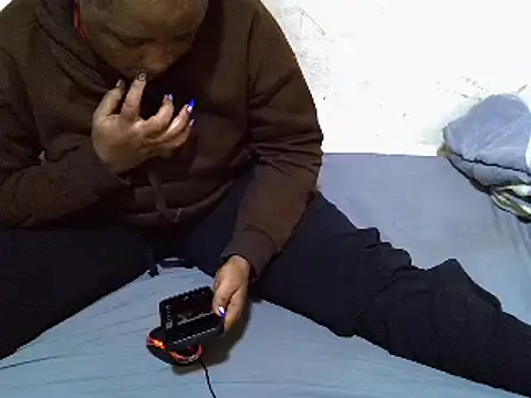 Snapshot of Crystal__Gee chatting on 03/01/25, 10:21 Crystal  Gee online show from 03/01/25, 10:21