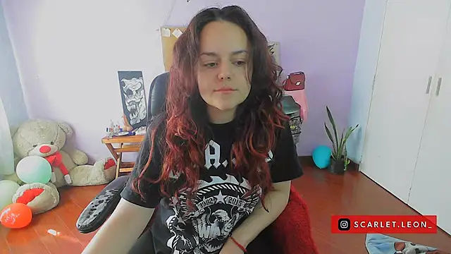 Scarletleon77 online show from 12/05/24, 02:44