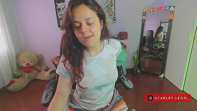 Scarletleon77 online show from 02/21/25, 04:05