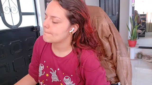 Scarletleon77 online show from 06/04/26, 03:40