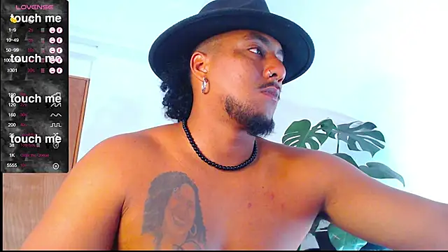 yosoy enzo2020 online show from 02/23/25, 05:39