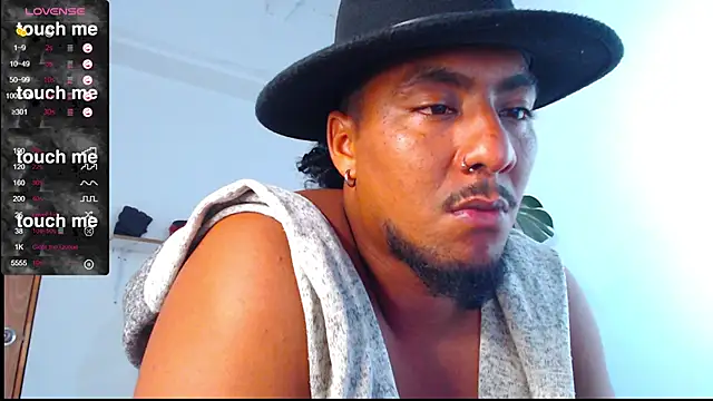 yosoy enzo2020 online show from 02/28/25, 05:26