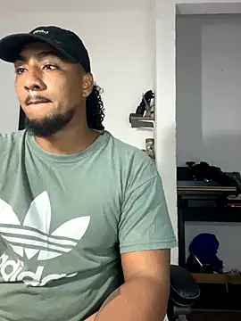 yosoy enzo2020 online show from 10/15/25, 03:17