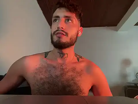 Snapshot of axel_giracr chatting on 12/05/24, 09:06 axel giracr online show from 12/05/24, 09:06