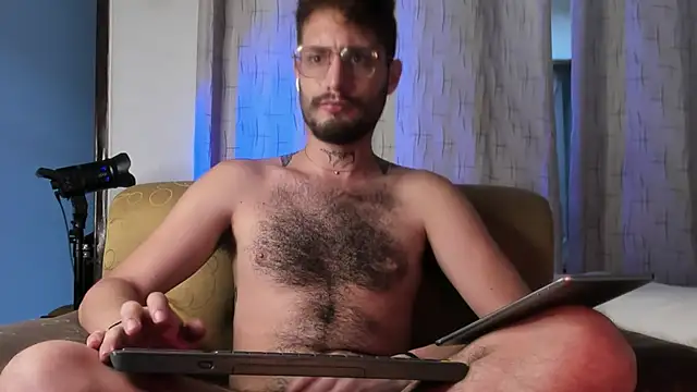 Snapshot of axel_giracr chatting on 02/08/25, 09:57 axel giracr online show from 02/08/25, 09:57