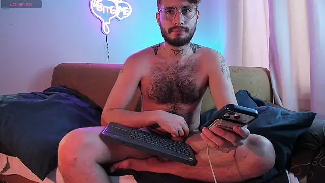 axel giracr online show from 12/15/25, 07:18