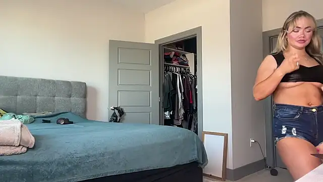 ElenaErickson online show from 12/04/24, 09:02