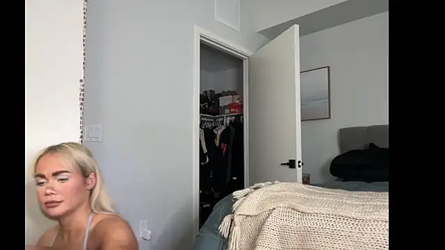 ElenaErickson online show from 01/07/26, 08:33